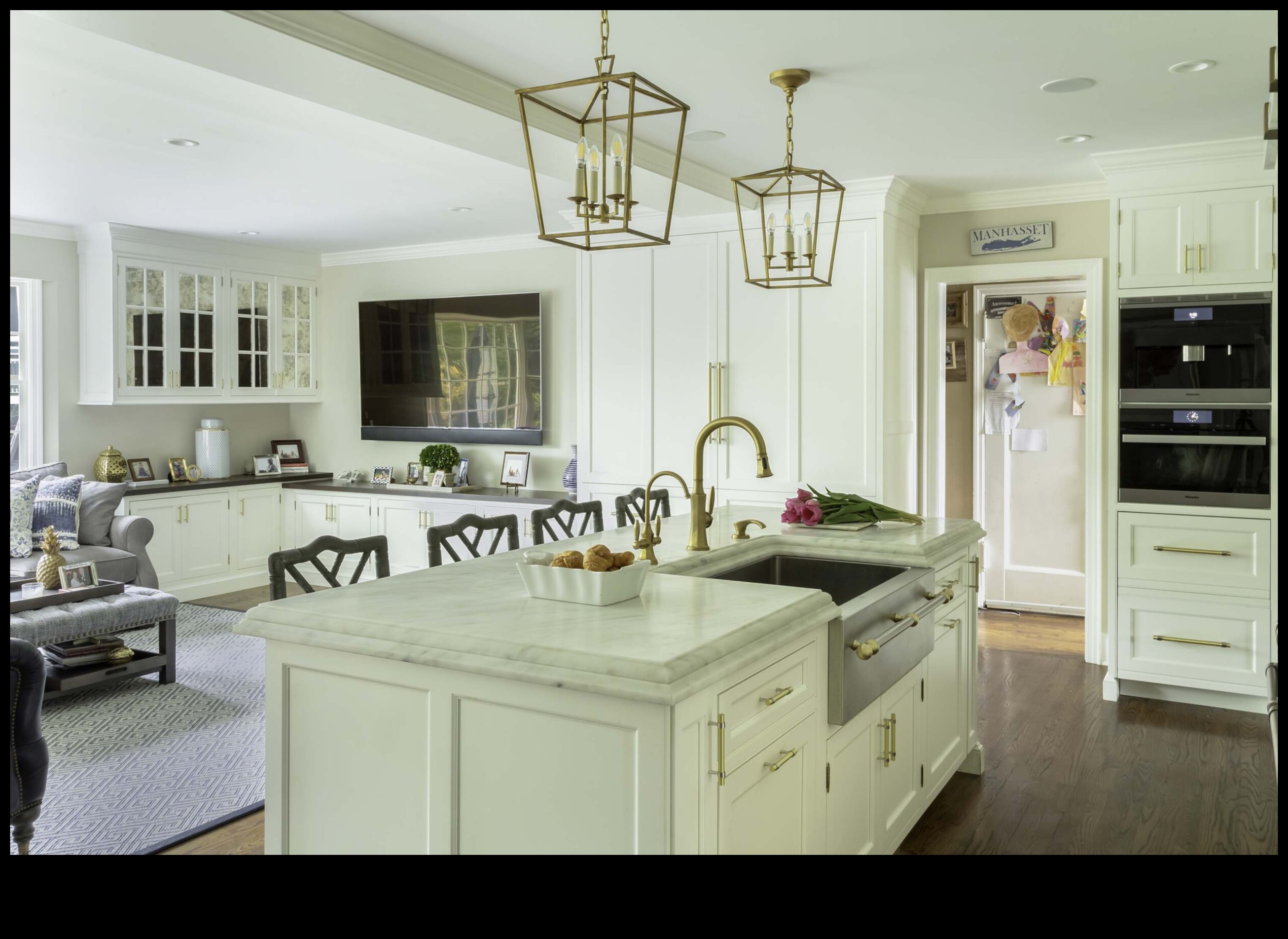 Modalități elegante de a incorpora alama în decorul bucătăriei