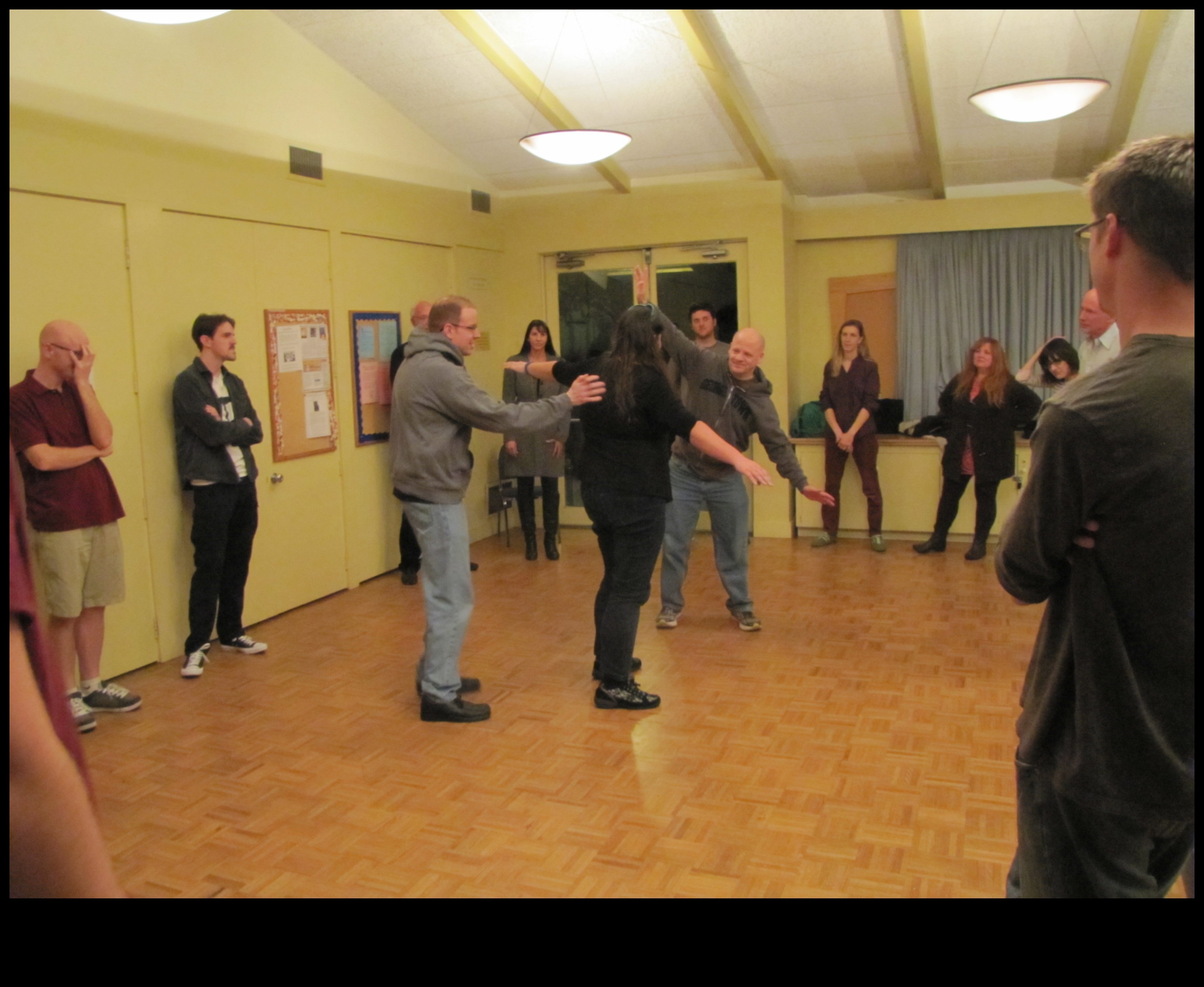 Funky Freeze Tag Fitness: Joc clasic plin de exerciții