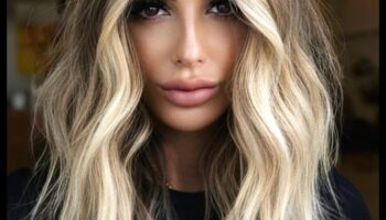 Volum și Bounce: coafuri blonde cu o notă de dramă